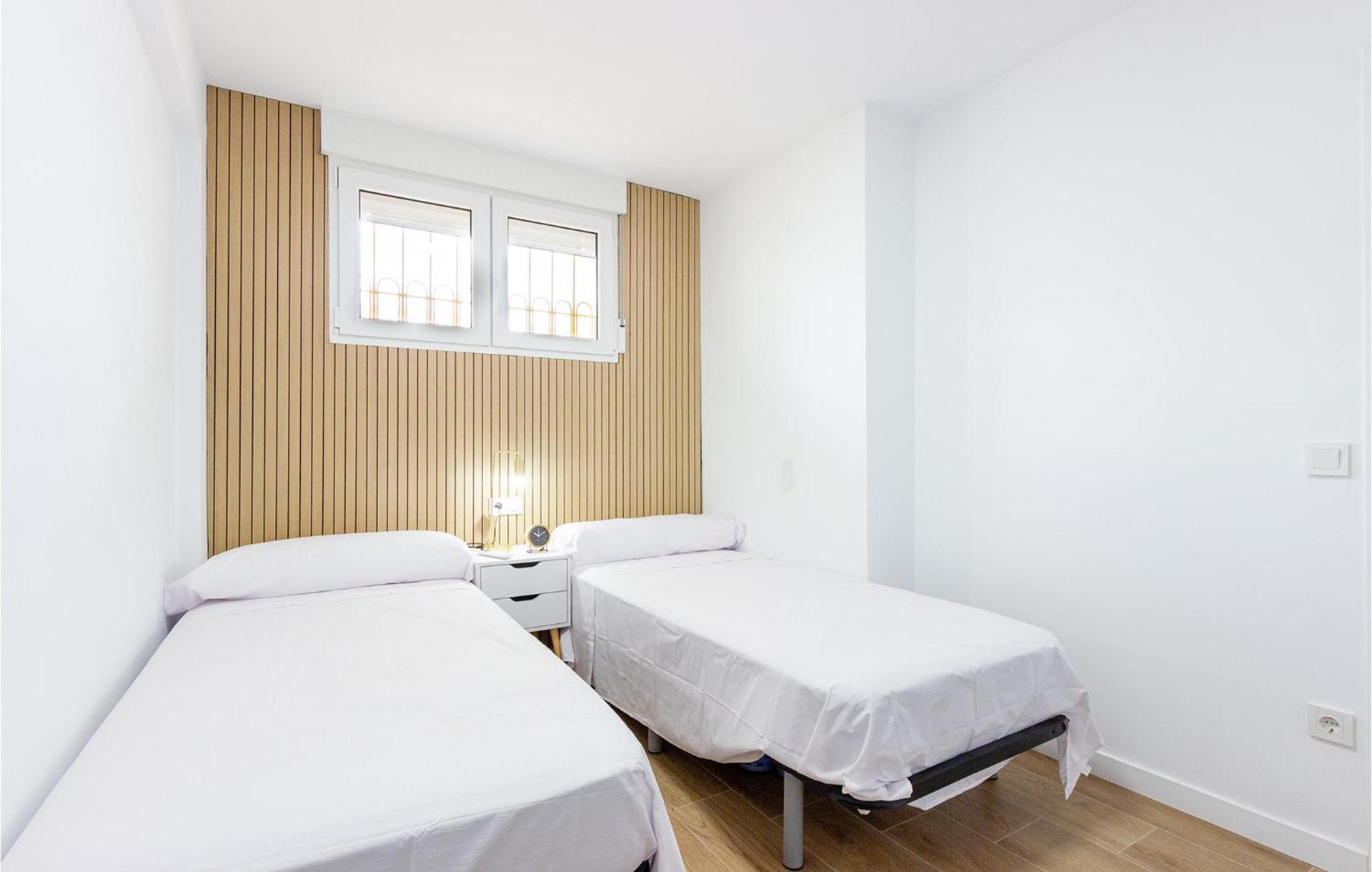 Lovely Apartment In Santa Pola With Kitchen Екстер'єр фото