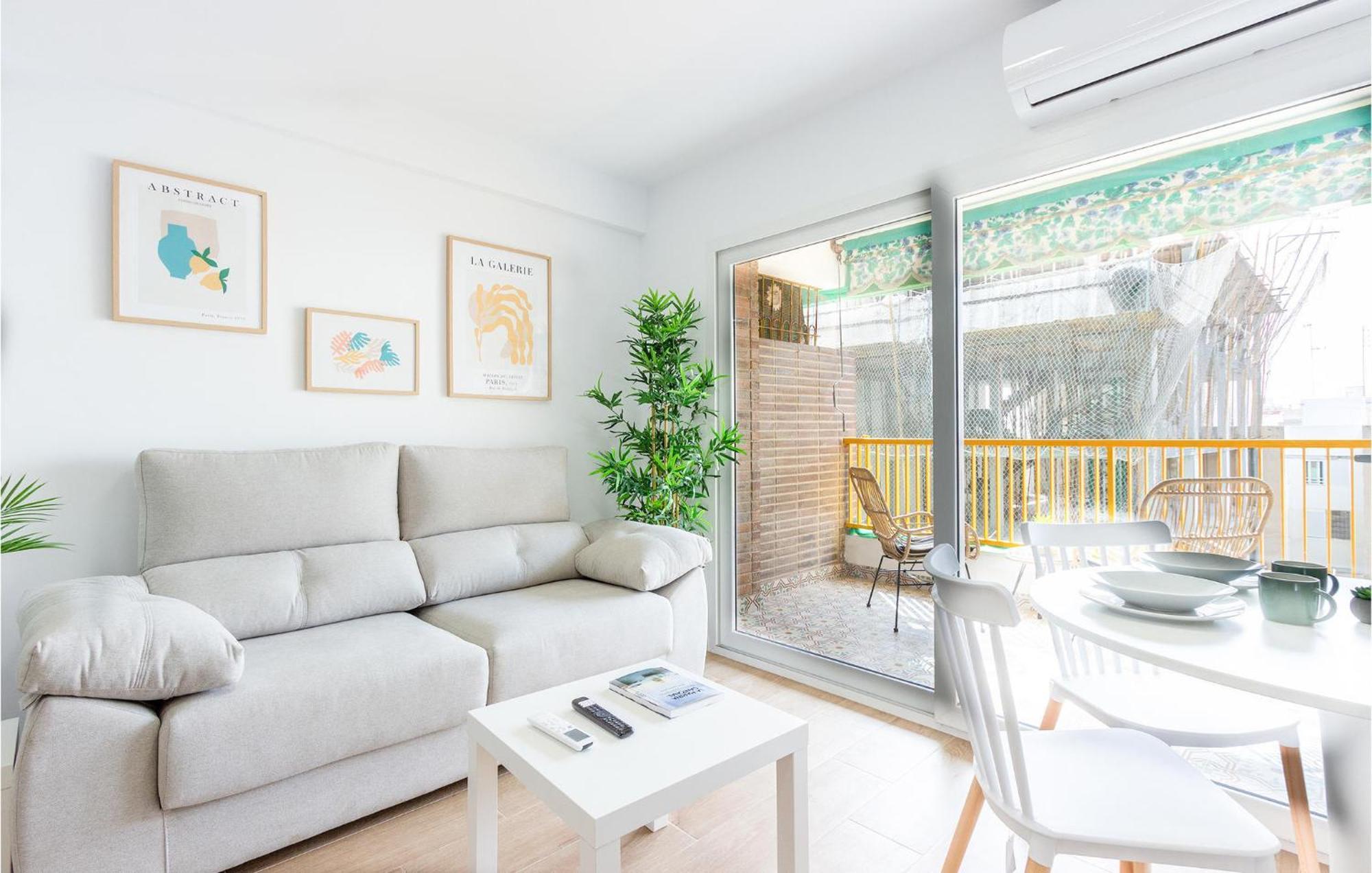 Lovely Apartment In Santa Pola With Kitchen Екстер'єр фото